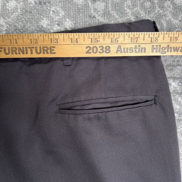 Norm Thompson Chino Casual Pleated Shorts Men's Size 38 Black 8" Length Golf - Picture 5 of 8